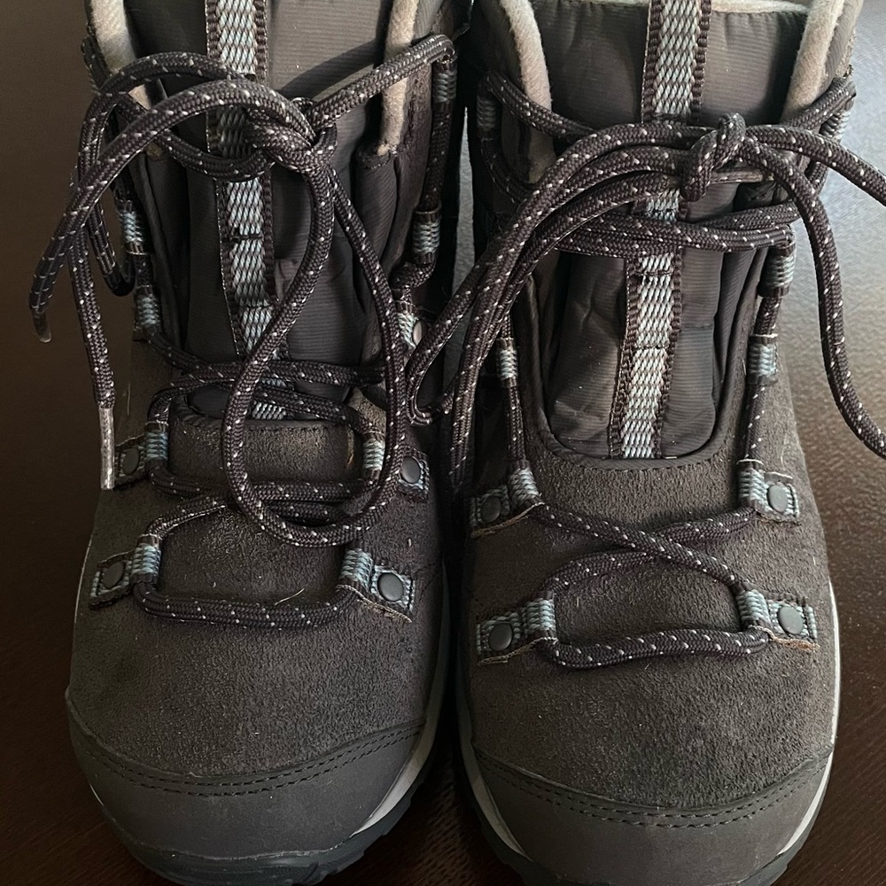 Columbia waterproof techlite boots